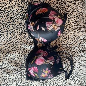 victoria’s secret floral bra size 34C